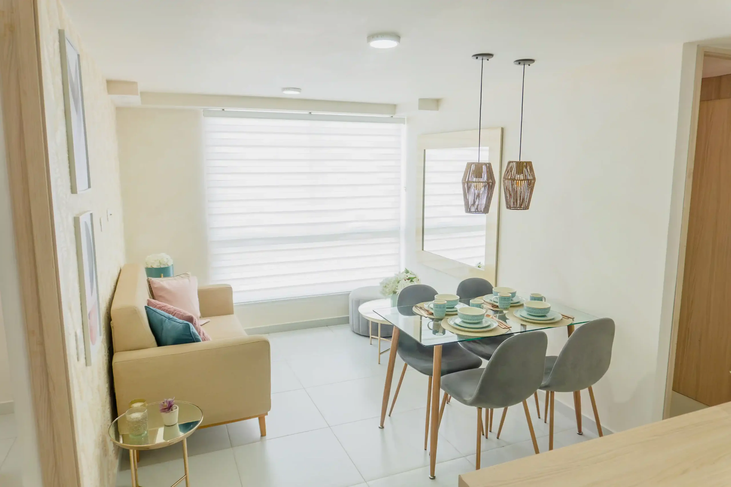 Sala y comedor apartamento modelo